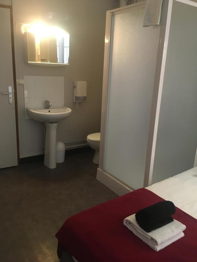 Au Chabichou Hotel Niort Bagian luar foto