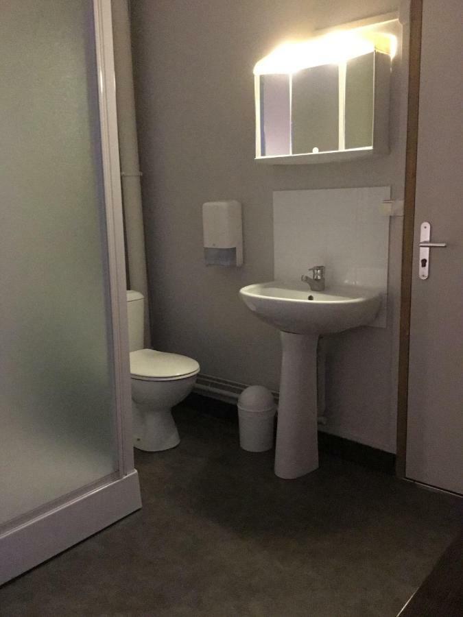 Au Chabichou Hotel Niort Bagian luar foto