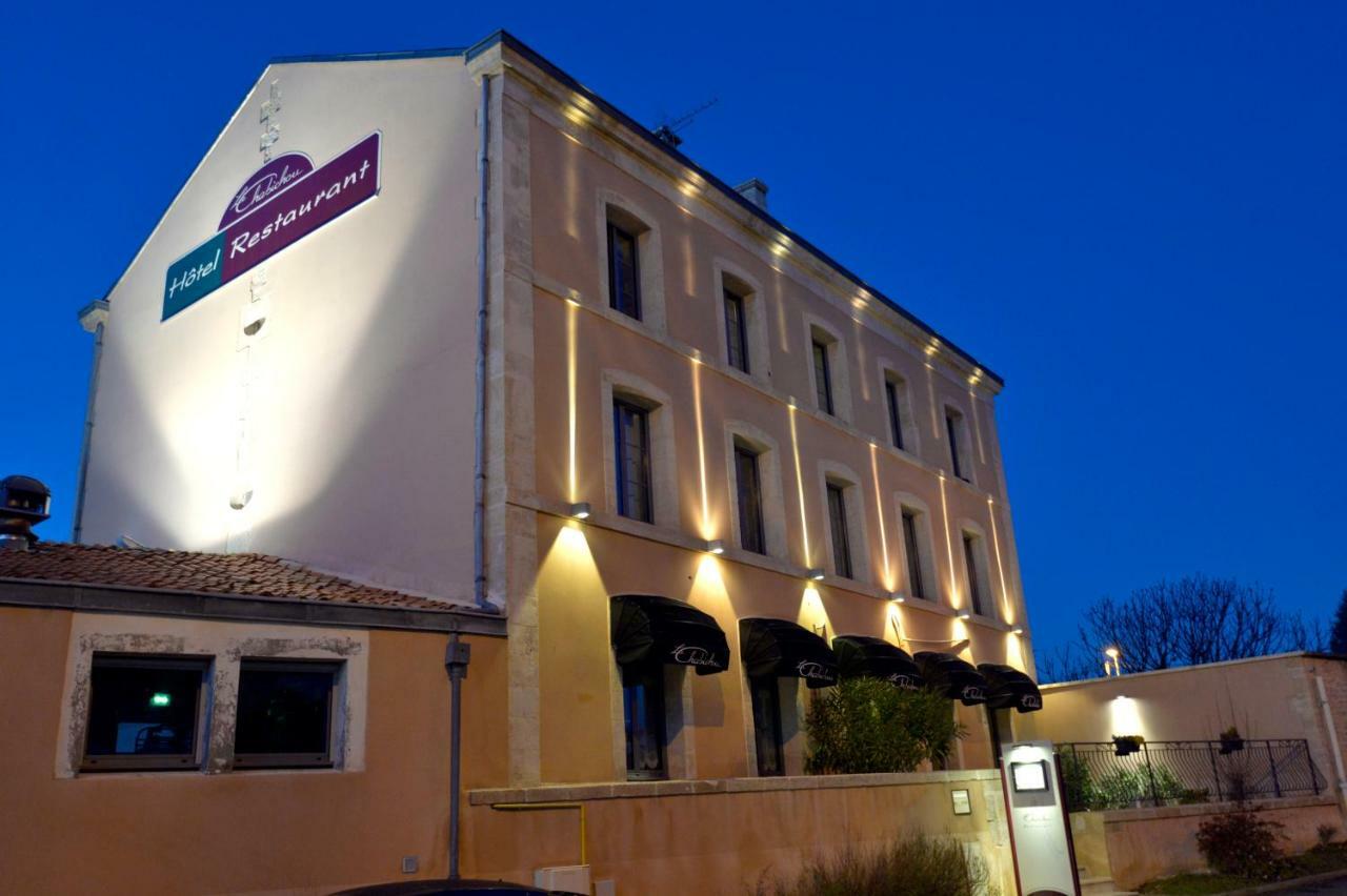 Au Chabichou Hotel Niort Bagian luar foto